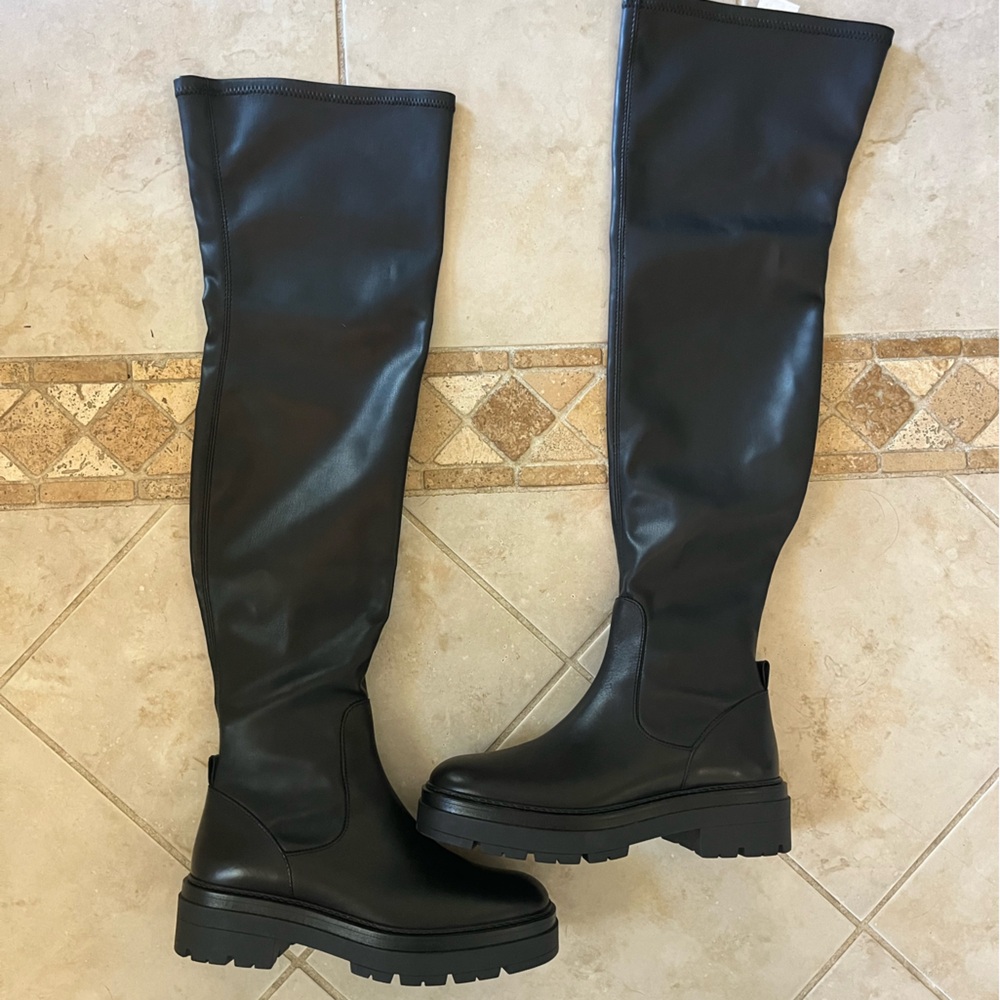 Raven Over The Knee Stretch Boots
